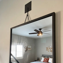 Carregar imagem no visualizador da galeria, 51 Inch Matte Black Hanging Mirror