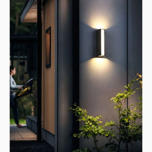 Carregar imagem no visualizador da galeria, Modern Black Outdoor Waterproof Aluminum LED Wall Lamp For Porch, Garden