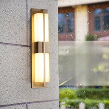 Carregar imagem no visualizador da galeria, Modern Black/Copper Outdoor Waterproof LED Wall Sconce For Garden Porch