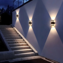 Carregar imagem no visualizador da galeria, Modern Matte Black Outdoor Waterproof Aluminum LED Wall Light For Porch