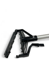 Cargar imagen en el visor de la galería, Flip Grip Telescopic Mop Handle