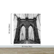 Carregar imagem no visualizador da galeria, Black and White Brooklyn Bridge Wallpaper Mural. New York City Theme Decor. #6798