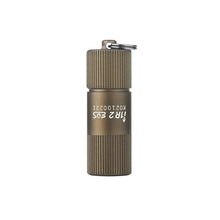 Carregar imagem no visualizador da galeria, OLIGHT I1R2 EOS Keychain Flashlight Kit - Desert Tan