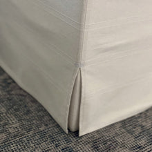 Carregar imagem no visualizador da galeria, Deluxe Slipcover Upholstered Ottoman