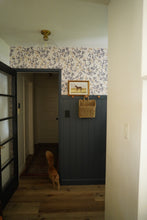 Carregar imagem no visualizador da galeria, Edith Wallpaper by Fox and Pebble