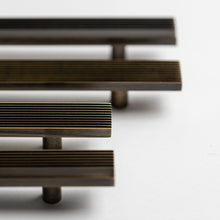 Cargar imagen en el visor de la galería, Rail, Antique Brass Cabinet Pulls