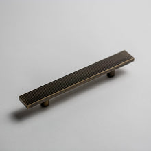 Cargar imagen en el visor de la galería, Rail, Antique Brass Cabinet Pulls