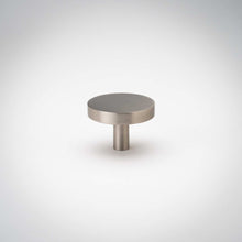 Cargar imagen en el visor de la galería, Rondelle, Solid Brass Cabinet Knobs