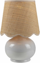 Carregar imagem no visualizador da galeria, Theisseil Beige Table Lamp