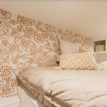 Carregar imagem no visualizador da galeria, June Wallpaper by Golden June