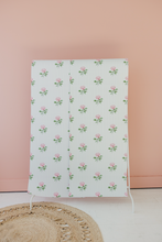 Carregar imagem no visualizador da galeria, Doris Wallpaper by Sarah Gross Design