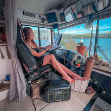 Carregar imagem no visualizador da galeria, 1200W 1132Wh Portable Power Station