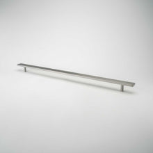 Cargar imagen en el visor de la galería, Auburn Pull – Cabinet Handles | Inspire Hardware