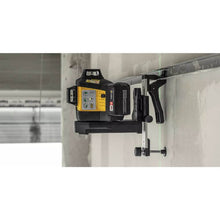 Carregar imagem no visualizador da galeria, Stabila 03420 Multi-line laser LAX 600 G, 12 V system, 7-piece set, with battery and charger