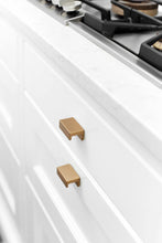Carregar imagem no visualizador da galeria, Brushed Bronze "Station" Drawer Tab Pull
