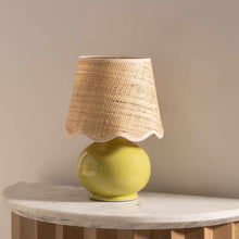 Carregar imagem no visualizador da galeria, Theisseil Olive Green Table Lamp