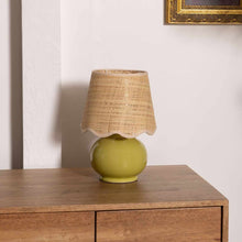 Carregar imagem no visualizador da galeria, Theisseil Olive Green Table Lamp