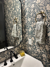 Carregar imagem no visualizador da galeria, Beatrice Wallpaper by Daphne and Sage