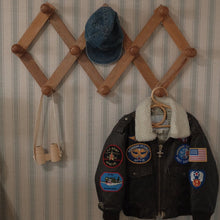 Carregar imagem no visualizador da galeria, Theo Wallpaper