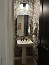 Carregar imagem no visualizador da galeria, Beatrice Wallpaper by Daphne and Sage
