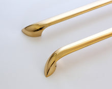 Cargar imagen en el visor de la galería, Twist, Solid Brass Appliance Pulls