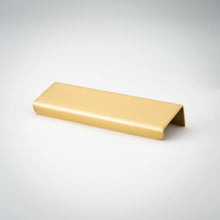Cargar imagen en el visor de la galería, Verge, Solid Brass Edge Pulls
