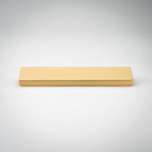 Cargar imagen en el visor de la galería, Verge, Solid Brass Edge Pulls