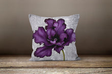 Carregar imagem no visualizador da galeria, Purple Floral Cushion Covers