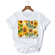 Carregar imagem no visualizador da galeria, Find Me Among the Sunflowers T-Shirt, White and Natural Floral Tee for Trendy Women