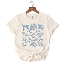 Cargar imagen en el visor de la galería, Coquette Seashell Summer Vibe T-Shirt, Natural and White Retro Beach Tee Gift for Ocean Lover