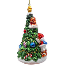Carregar imagem no visualizador da galeria, Festive Snowman and Christmas Tree Glass Ornament