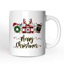 Carregar imagem no visualizador da galeria, Personalized Mug Photographer Buffalo Plaid Christmas, Photography Accessories like Camera, Holiday Gift