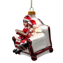 Carregar imagem no visualizador da galeria, (Pre-Order) Charming Kids on the Couch Glass Christmas Ornament, Sentimental Holiday Tree Decor