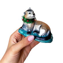 Carregar imagem no visualizador da galeria, Cute Otter Glass Christmas Ornament, Exotic Animal Tree Decoration