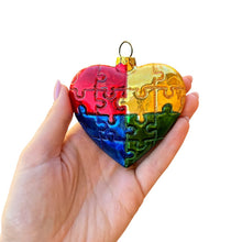 Carregar imagem no visualizador da galeria, Sentimental Autism Heart Puzzle Glass Christmas Ornament, Autistic Child Parent Gift