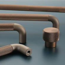 Carregar imagem no visualizador da galeria, Alyma Knob & Pull Bar