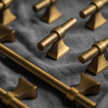 Load image into Gallery viewer, Atiq Brass Knob & Pull Bar