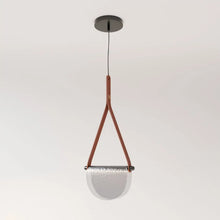 Carregar imagem no visualizador da galeria, Avgi Leather Pendant Light