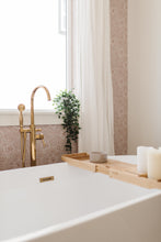 Carregar imagem no visualizador da galeria, Agnes Wallpaper by Bear Bell