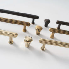 Load image into Gallery viewer, Berdo Knob & Pull Bar