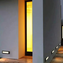 Load image into Gallery viewer, Bertram Step Light