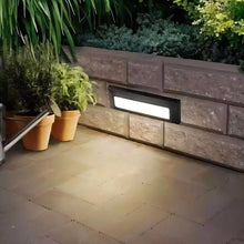 Load image into Gallery viewer, Bertram Step Light