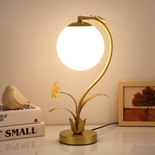 Load image into Gallery viewer, Bloom Table Lamp