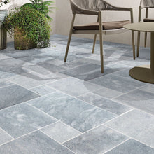 Carregar imagem no visualizador da galeria, Bluestone Marble Pattern Tumbled Pavers - Full Truckload