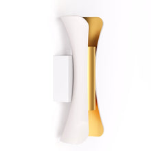 Carregar imagem no visualizador da galeria, Briar Outdoor Wall Lamp