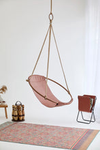 Carregar imagem no visualizador da galeria, Genuine Leather Round Hanging Chair Brown Teak Frame