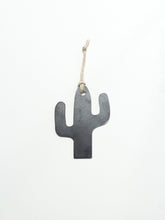 Carregar imagem no visualizador da galeria, Cactus Christmas Tree Ornament