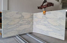 Carregar imagem no visualizador da galeria, Calacatta Olivia White Bookmatching Marble Slabs Honed - Full Truckload