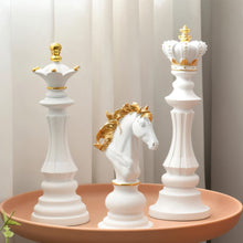 Carregar imagem no visualizador da galeria, Chess Figurine