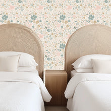 Carregar imagem no visualizador da galeria, Martie Wallpaper by Creating to Love